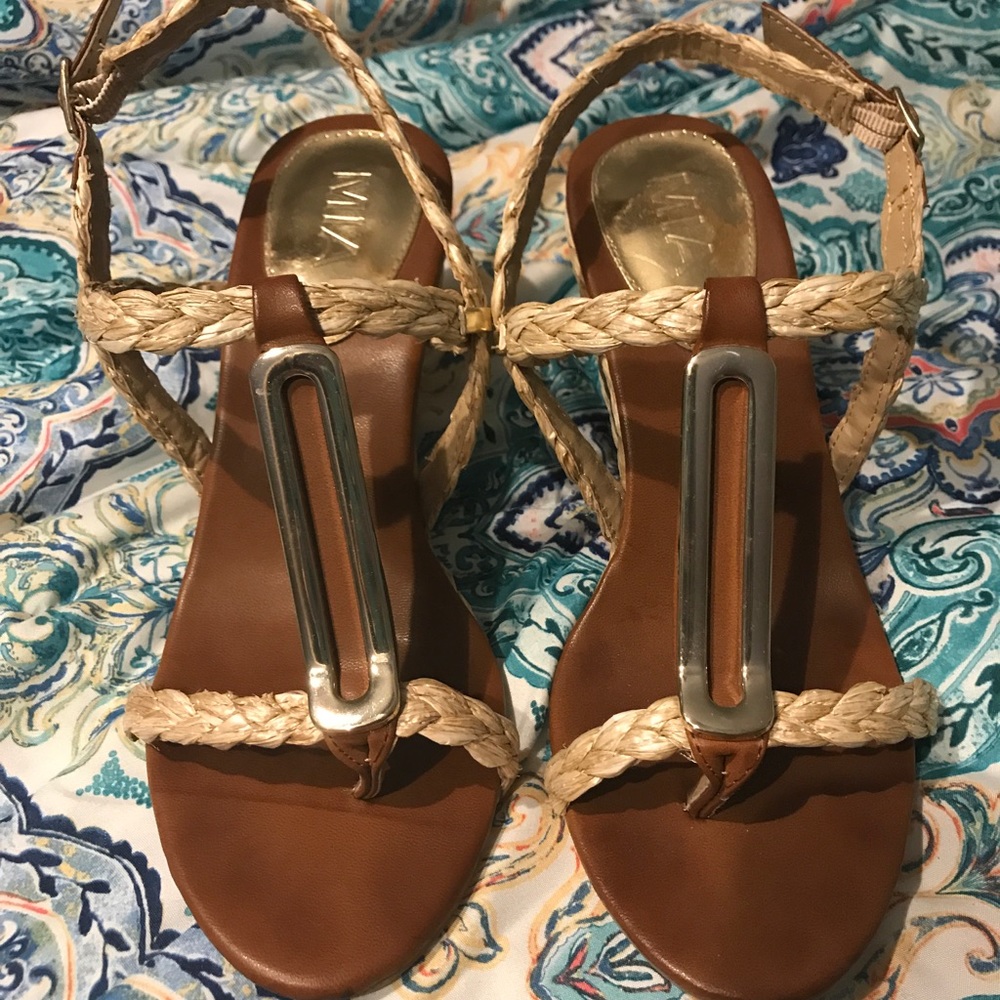 Size 8 wedges